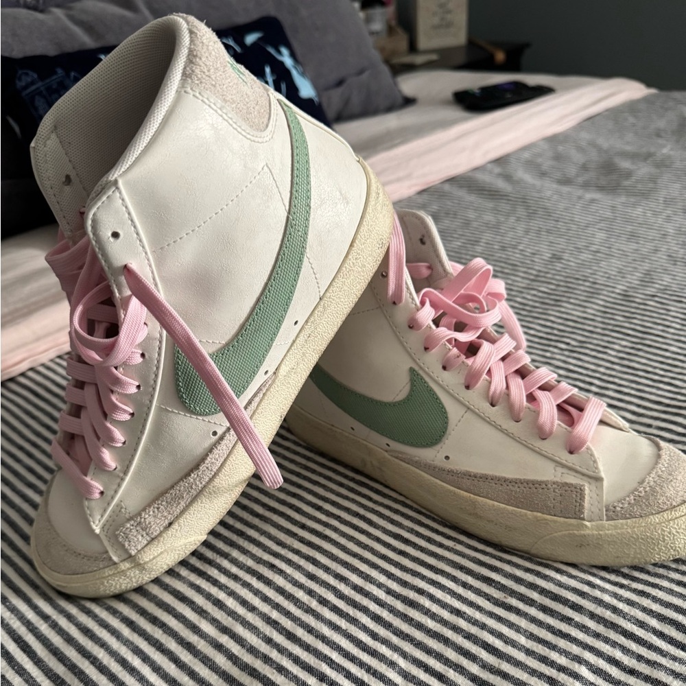 Nike Blazer Mid 77